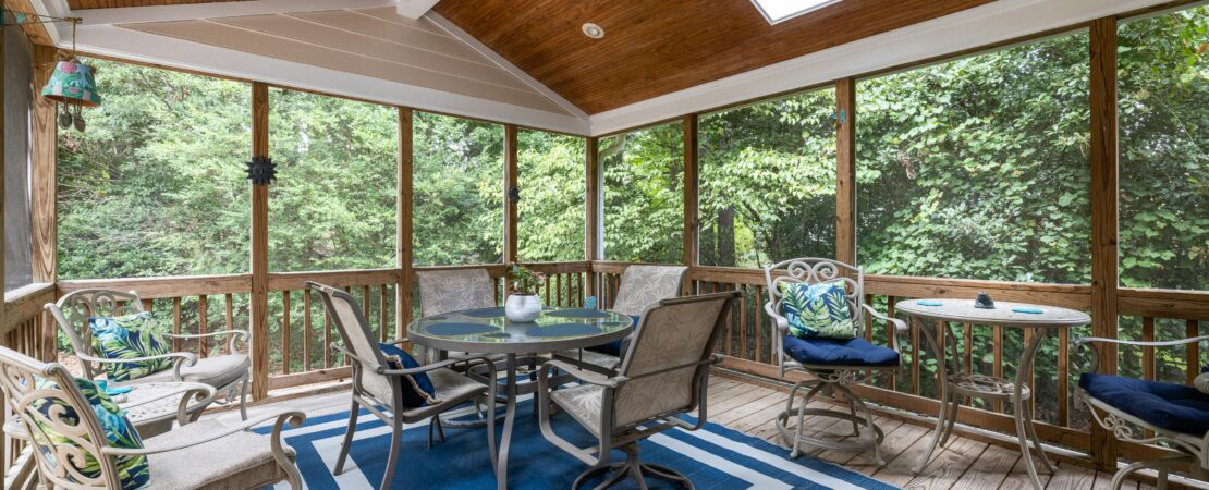 Exploring the Best Restaurants Listed on Belmont Tavern